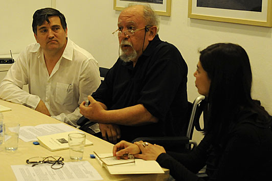 El poeta chileno Quilo Martinez.